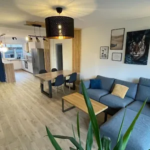  Appartement Blue Iro, Lumineux, 4 Chambres, Balcon, 105m2